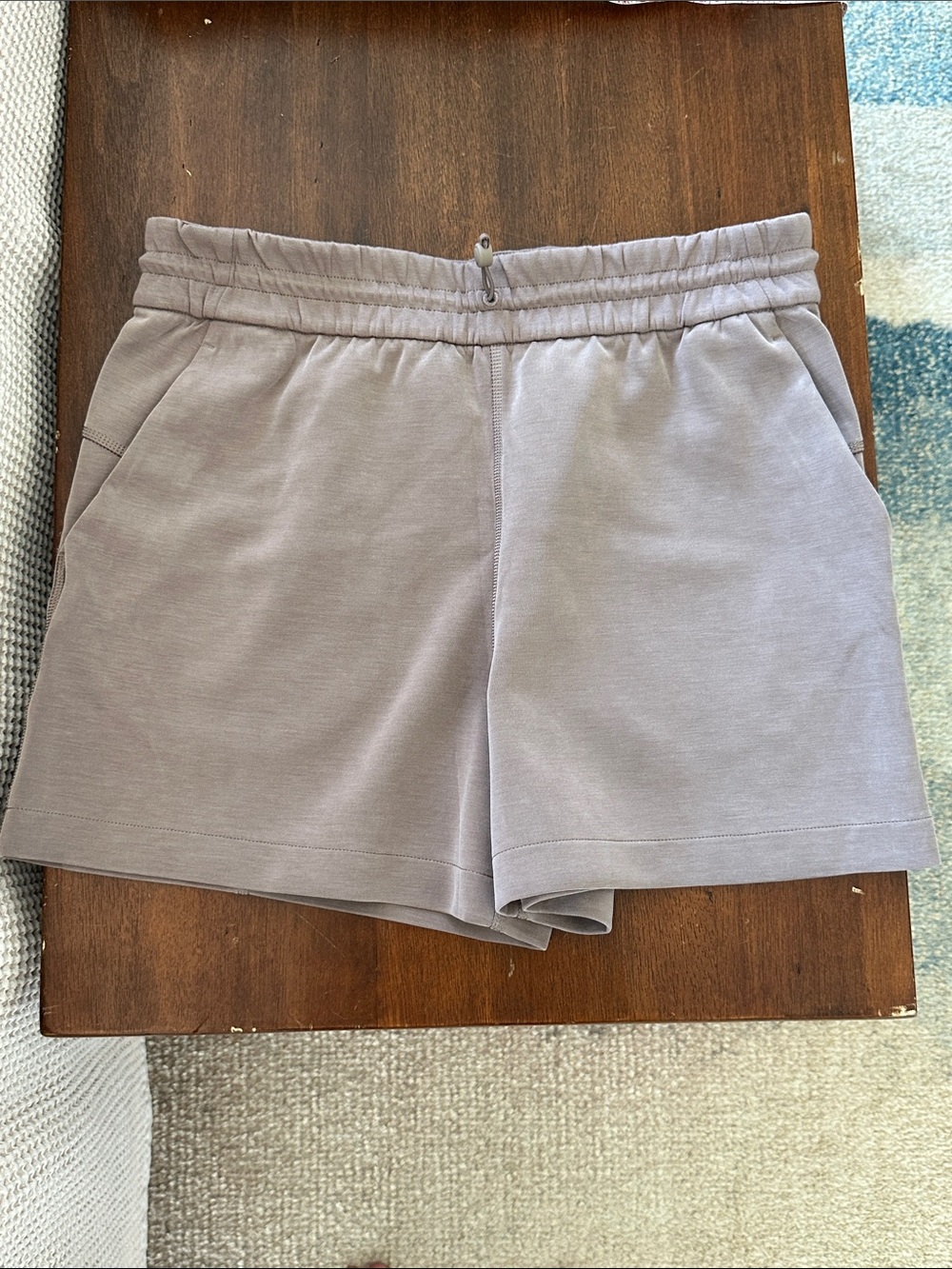 Lululemon Softstreme shorts - Taupe